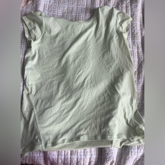 Lululemon T-Shirt size 8 Unworn - Picture 2 of 2